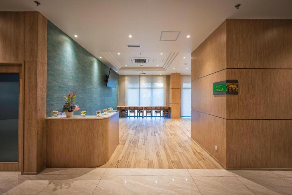 Wishton Hotel Yangon Exterior foto